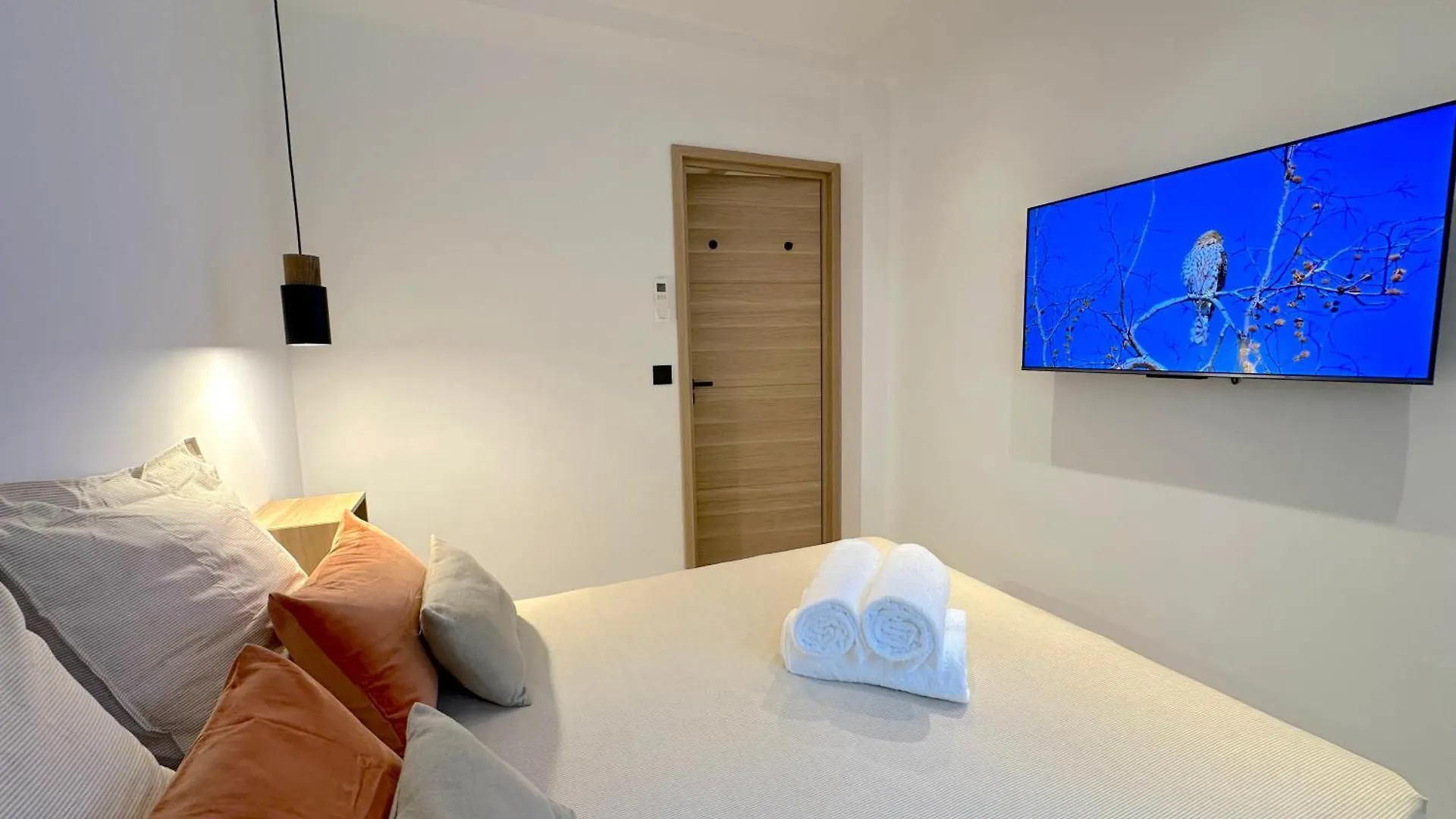 Monaco # Menton - 6 Persons - 2 Bedrooms - Full Renovated - Private Parking - Hypercenter - Clim - Beach And Sun