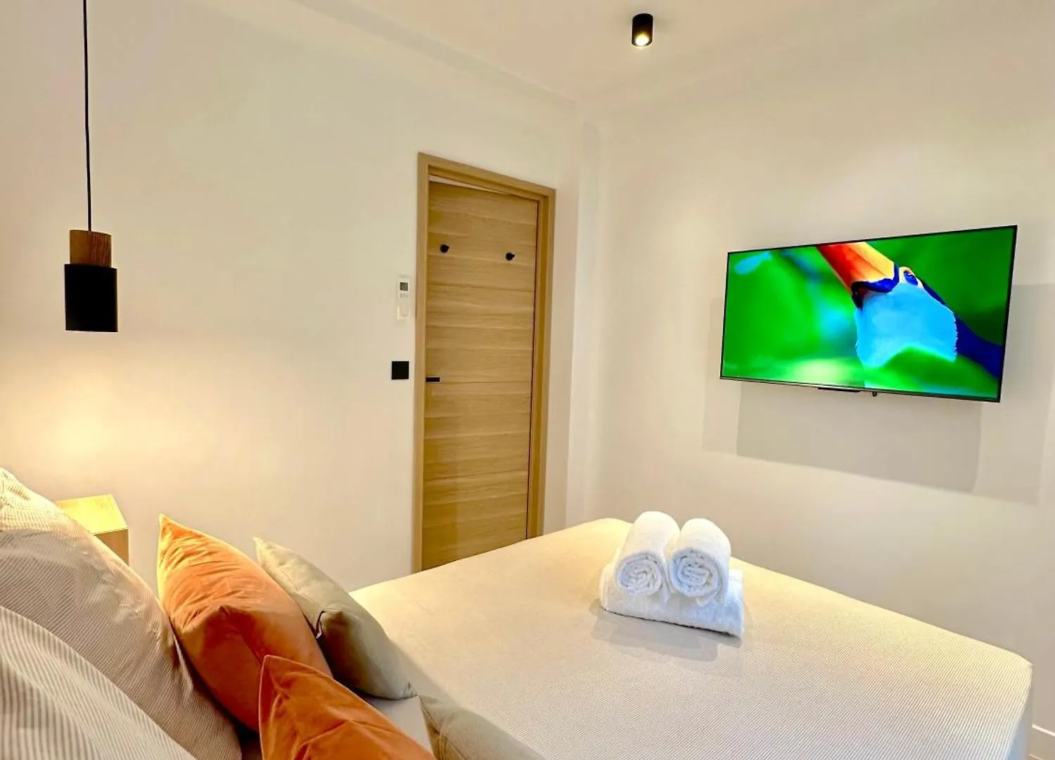 Monaco # Menton - 6 Persons - 2 Bedrooms - Full Renovated - Private Parking - Hypercenter - Clim - Beach And Sun Apartment