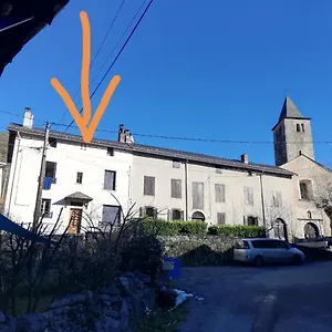  Hébergement de vacances Grand Rénové Au Coeur D'un Village. France